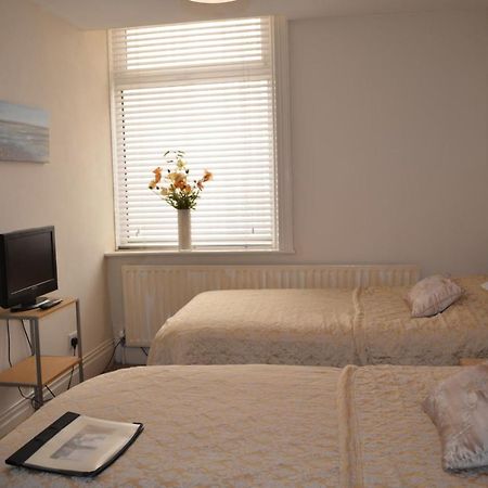 Oak House Bb Bed & Breakfast Oldham Bagian luar foto