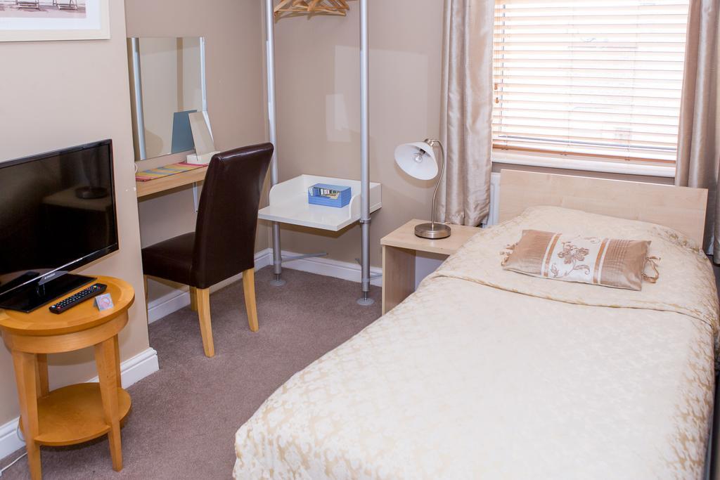 Oak House Bb Bed & Breakfast Oldham Bagian luar foto