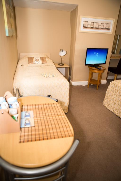 Oak House Bb Bed & Breakfast Oldham Bagian luar foto