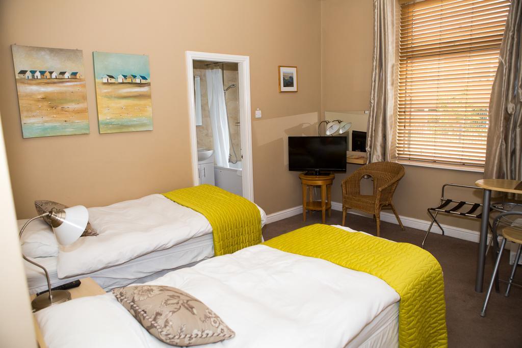 Oak House Bb Bed & Breakfast Oldham Bagian luar foto