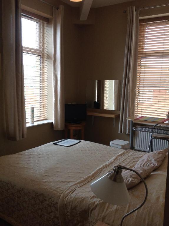 Oak House Bb Bed & Breakfast Oldham Bagian luar foto